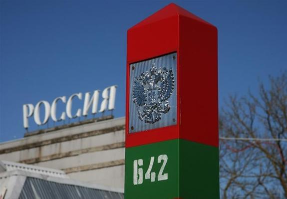 В Госдуме предложили обязать украинцев информировать о въезде в Россию
