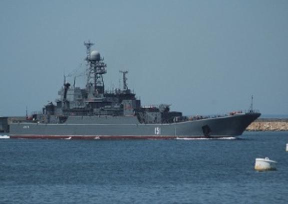 Большой десантный корабль ЧФ РФ «Азов» впервые пройдет под аркой Крымского моста