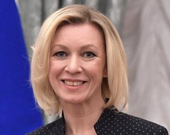 Захарова: ФБР может подбросить компрометирующие РФ документы в генконсульство