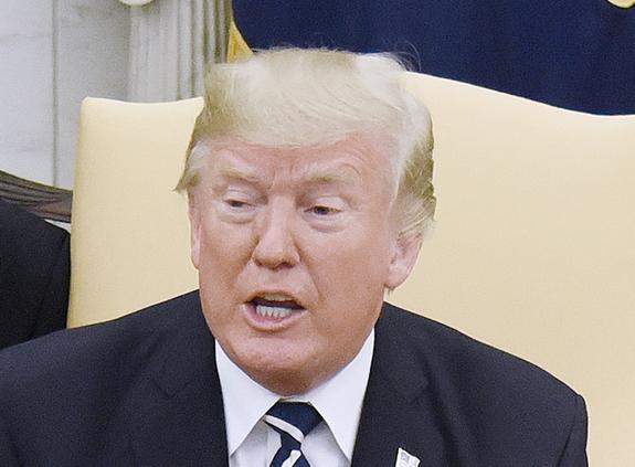 Трамп заявил, что стрелок из Лас-Вегаса "больной и умалишенный"