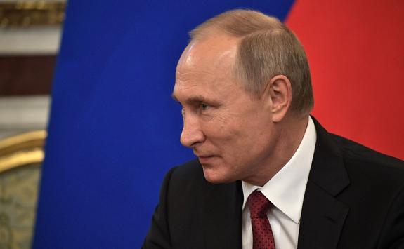 В день рождения Путина в Берлине появилось граффити с его изображением