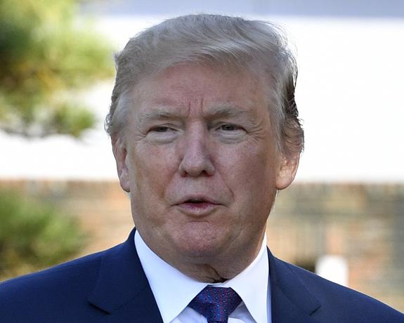 Дональд Трамп прибыл с визитом в Южную Корею