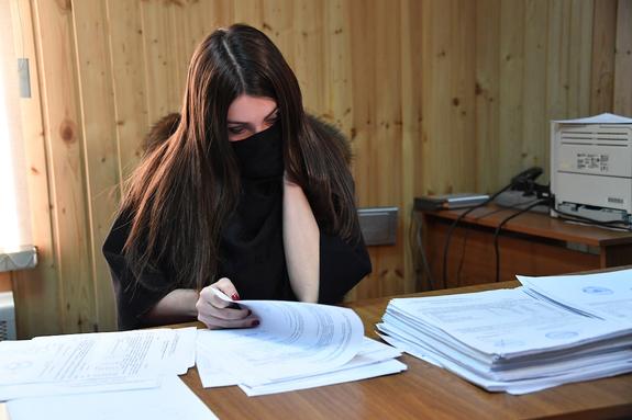 Стритрейсершу Багдасарян вновь оштрафовали, но в ГИБДД она не явилась