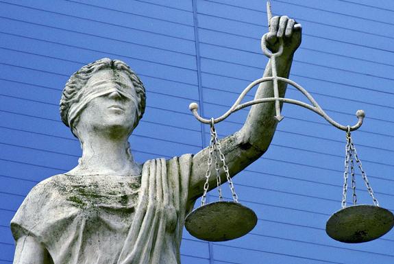 Суд в Петербурге продлил арест Марату Оганесяну