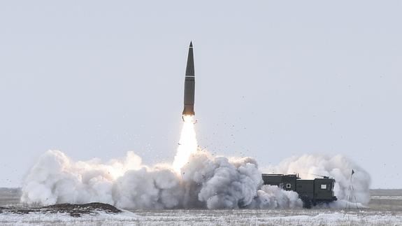 Минобороны показало боевой пуск ракеты «Искандер-М» в Астраханской области