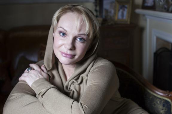 Вдова Евстигнеева Ирина Цывина госпитализирована с травмой головы