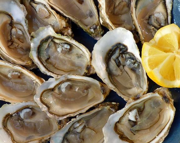 Медики советуют, от каких продуктов отказаться на зарубежных курортах