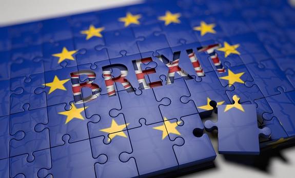 В Госдуме высказались об отставке британского министра по вопросам Brexit