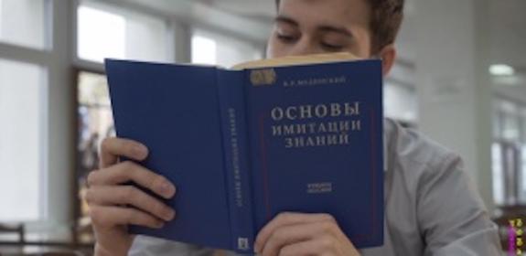 Крым журналистам теперь до лампочки. Будут вкручивать