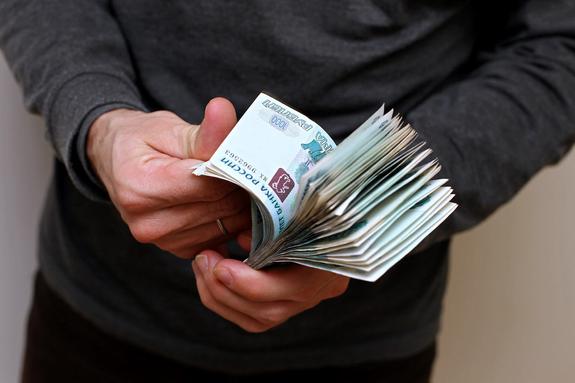 Мошенник незаконно получил груз, предоставив липовые накладные