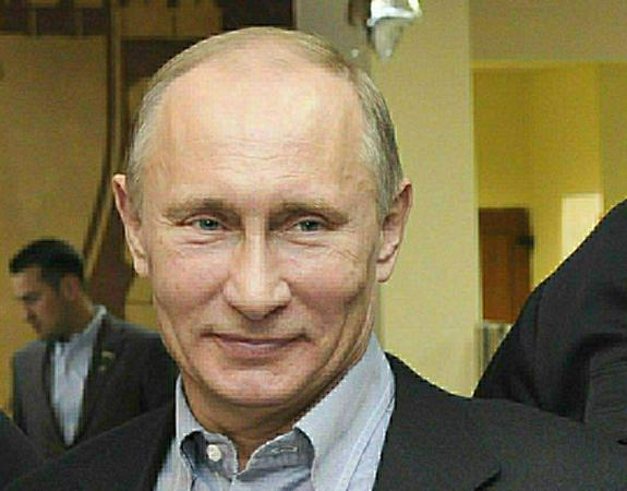 Путин: волонтеры часто работают эффективнее, чем чиновники