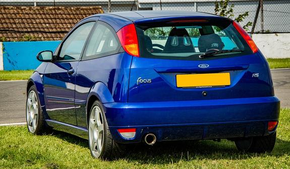 Компания Ford отзывает тысячи автомобилей в России