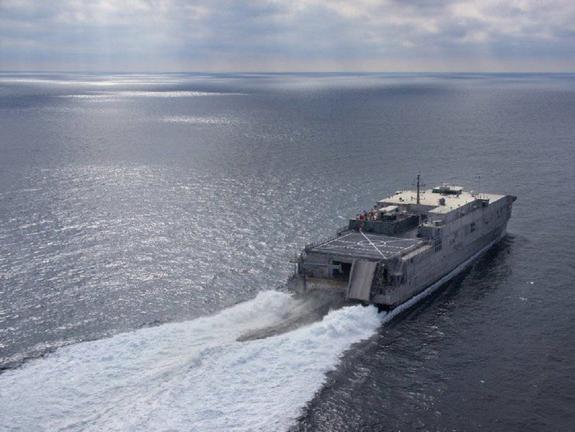 Видео: десантный корабль ВМС США вошел в Черное море