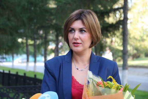 Новосибирская мама двоих детей на скаку задержала преступника