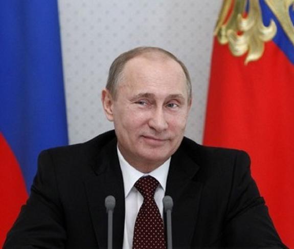 Путин поздравил работников нефтегазовой отрасли с праздником