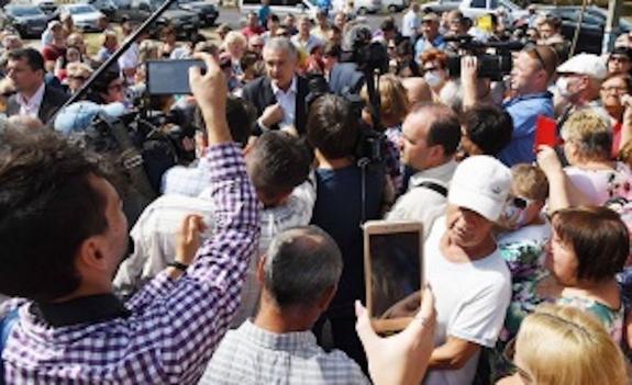 В Армянск приехали должностные лица, чтобы контролировать ситуацию