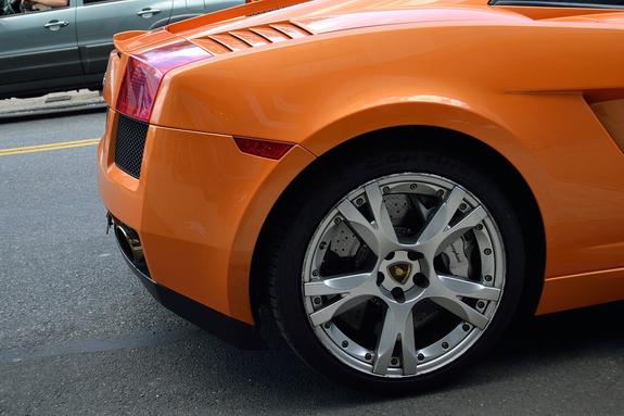 Назван ущерб от ДТП с участием Lamborghini и Audi на Арбате