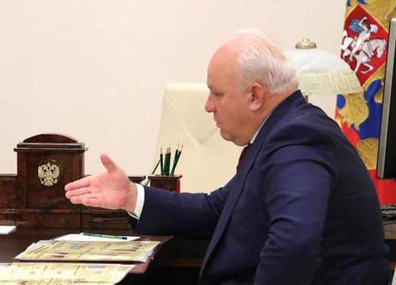 В пресс-службе главы Хакасии опровергли информацию о его уходе в отставку