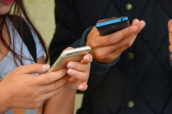 В России предложили считать преступлением взлом телефона мужа или жены