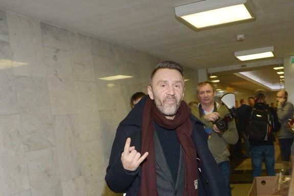 Шнуров посвятил стихотворение чиновнице «никто не просил рожать»