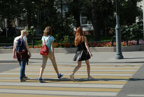 В Бронницах женщина сбила трех подростков
