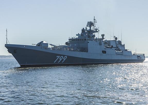 В Средиземном море российские фрегаты провели ночную тренировку