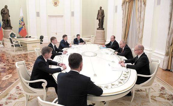 Как коммунисты и либерал-демократы попали к Путину