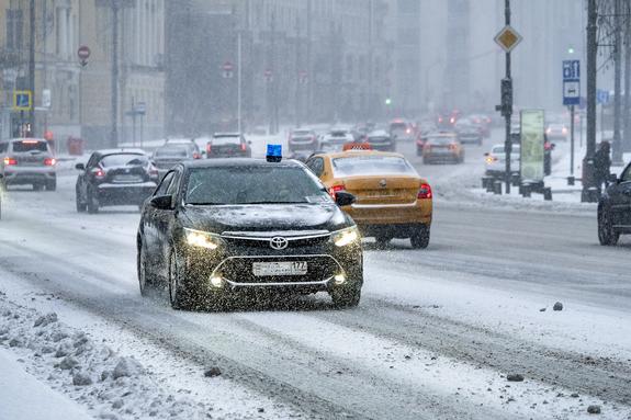 Депутаты не согласились запретить чиновникам дорогие автомобили