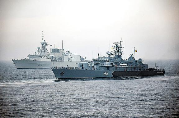 Как встречают незваных гостей на море