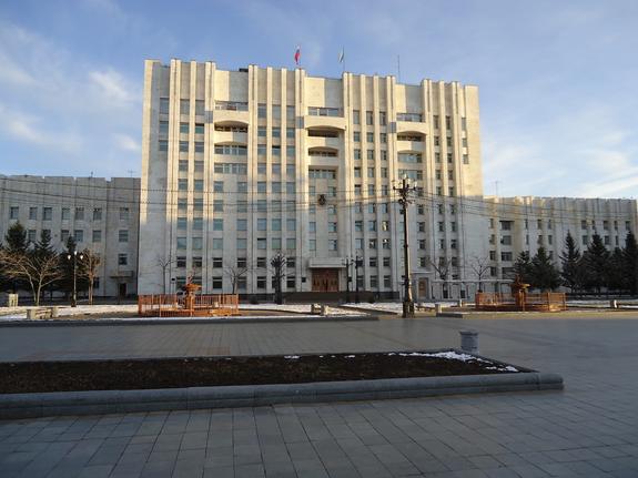 В Хабаровском крае снова будут экономить на чиновниках