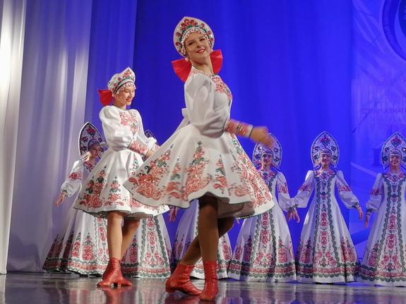 Ковырялочка с гармошкой: молодёжь Дальнего Востока выбирает народные танцы