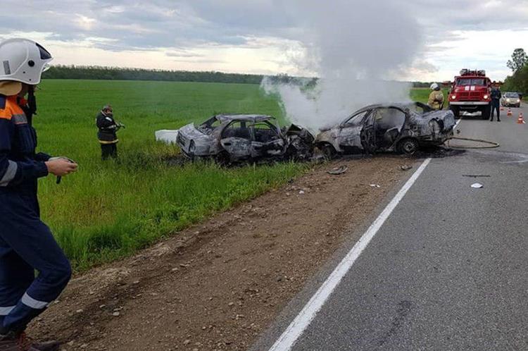 В Сети появилось видео крупной аварии. От столкновения в машине погибли комики проекта Stand Up