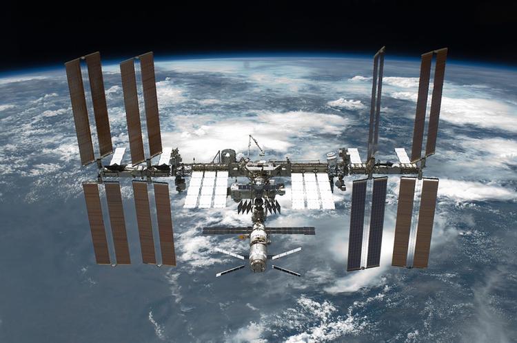 Ракета-носитель с грузовым кораблем Dragon отправилась к МКС