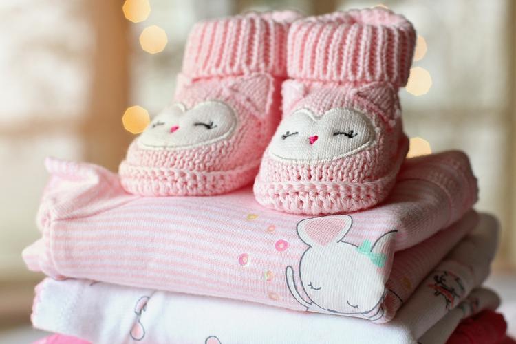 На Ямале младенцам будут дарить целые наборы необходимых вещей