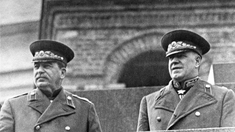 Почему народ-победитель не развернул взявшие Берлин танки на Москву?