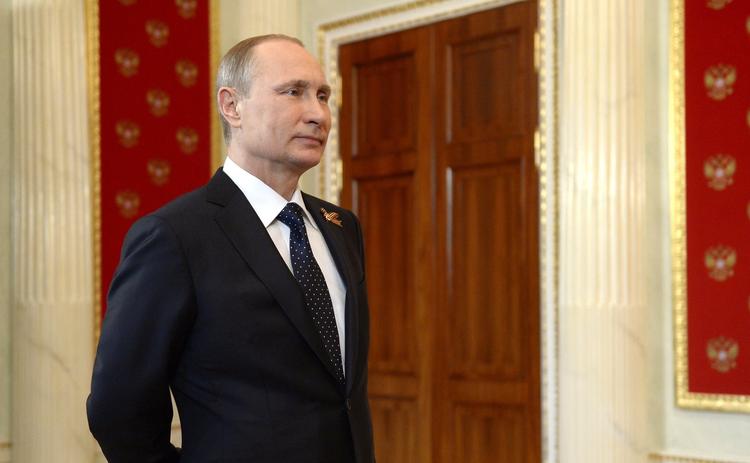 Путин поздравил ветеранов с 75-й годовщиной освобождения Крыма