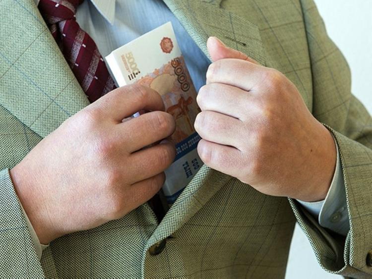 Губернатор Курганской области установил себе зарплату в 1 млн рублей?