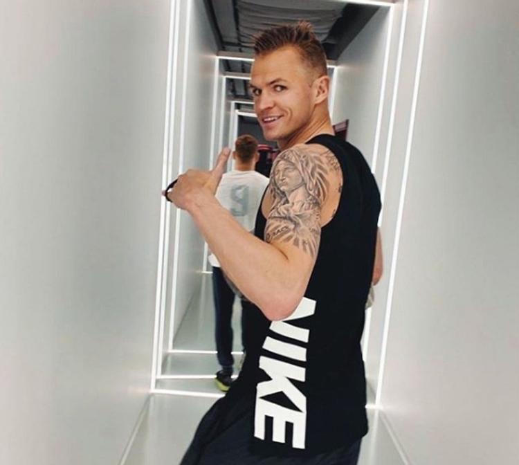Дмитрий Тарасов взял дочку от первого брака в отпуск с семьёй