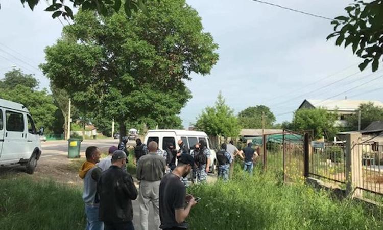 В Крыму проходят обыски в общественном объединении «Крымская солидарность» и в домах крымских татар