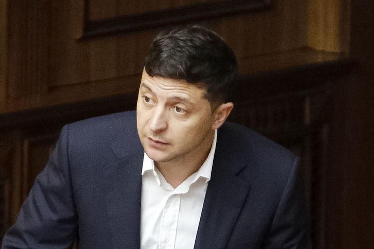 Зеленский просит сохранить санкционное давление на РФ