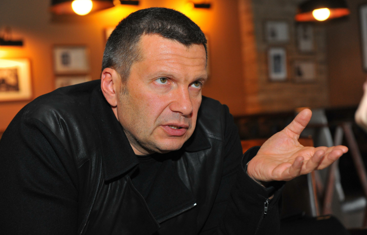 Вдова журналиста Доренко обвинила Соловьёва в зависти и страхе