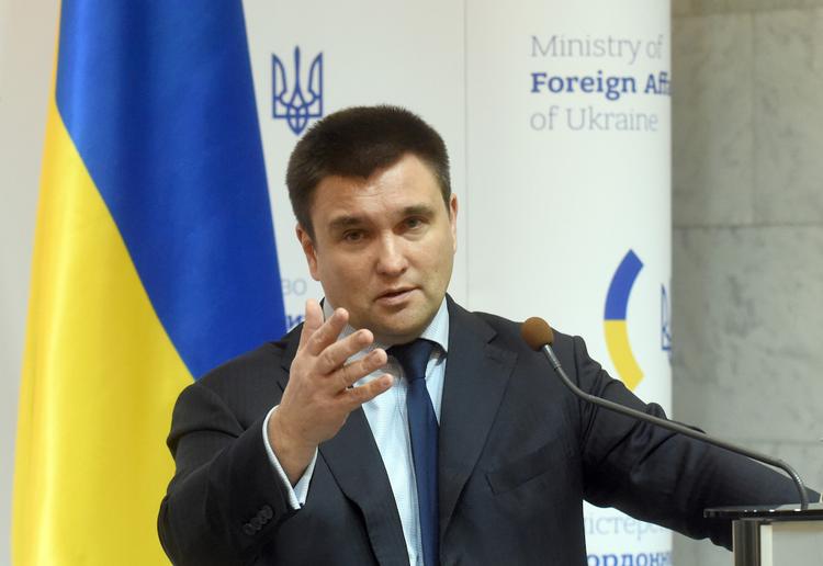 Политолог оценил слова Климкина о трех условиях противодействия России
