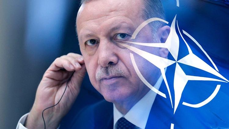 США подталкивают Турцию к выходу из НАТО