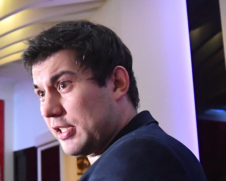 Бари алибасов сын. Сын экс депутата сбил женщину. Побег подростка из дома. Подросток сбежал из дома. Собчак в израиле.