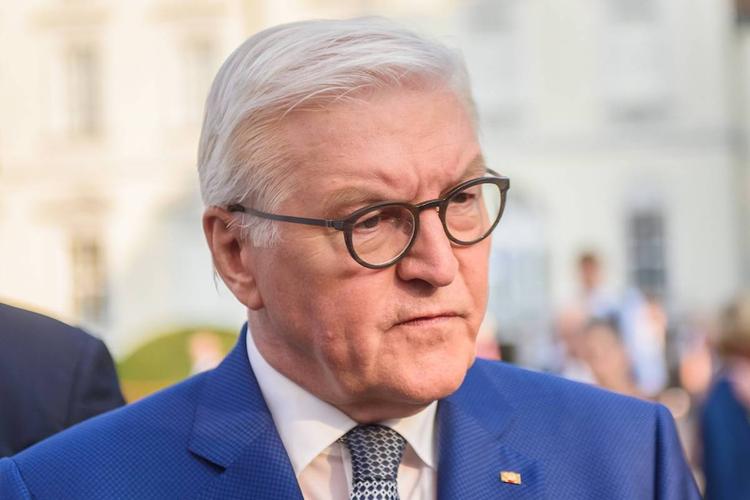 Президент ФРГ не смог вовремя вылететь в Польшу из-за неисправности самолета