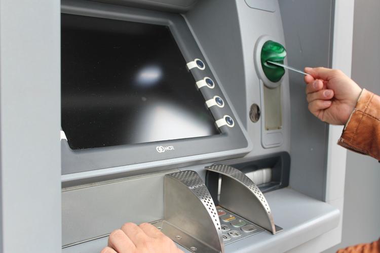 Мужчину обстреляли в очереди к банкомату на юге Москвы