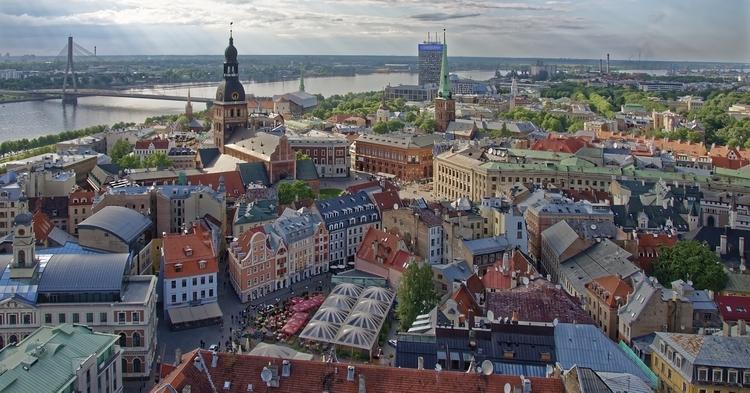 Граждан Латвии попросили не бояться трудовых мигрантов из Украины