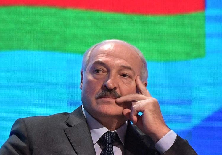 Лукашенко: Минск "не возникал" из-за визита в Москву Джона Болтона