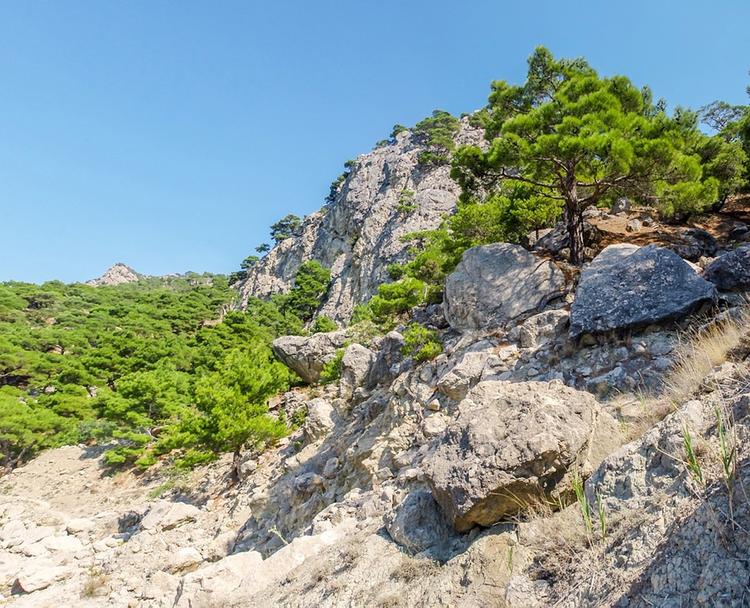 В Крыму продолжается осенний туристопад