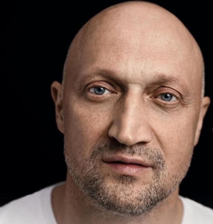 Гоша Куценко пожаловался на дорогую парковку в Москве